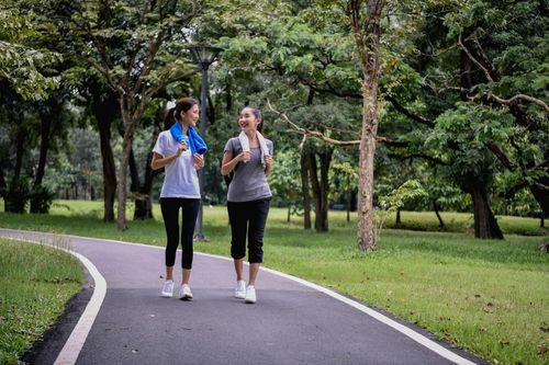 Điều gì xảy ra khi đi bộ 30 phút mỗi ngày?