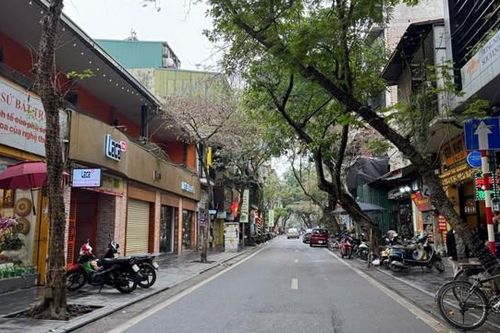 Hà Nội: Phố cổ thông thoáng sau khi cấm xe khách giờ cao điểm