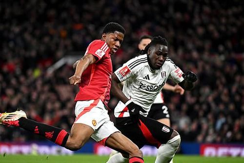 Tài năng 17 tuổi gây ấn tượng mạnh dù MU thua ở Cúp FA, được Rooney khen ngợi