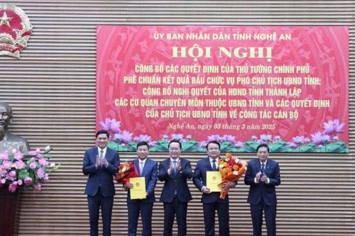 Nghệ An công bố quyết định điều động, bổ nhiệm các giám đốc sở sau khi sáp nhập