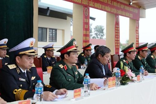 Các đơn vị trong toàn Quân chủng Hải quân đồng loạt ra quân huấn luyện năm 2025