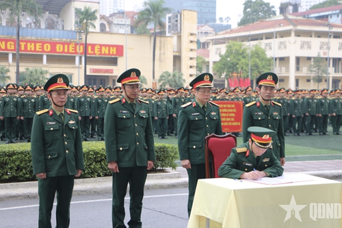 Các đơn vị đồng loạt tổ chức Lễ ra quân huấn luyện năm 2025