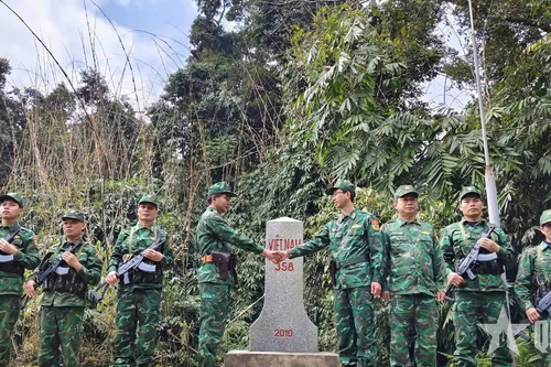 Điểm tựa của nhân dân biên giới