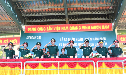 Trung tướng Nguyễn Quang Ngọc dự Lễ ra quân huấn luyện tại Sư đoàn 302