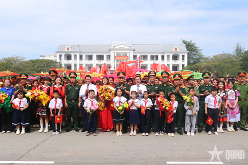 Thượng tướng Phùng Sĩ Tấn dự Lễ ra quân huấn luyện tại Lữ đoàn Đặc công nước 5