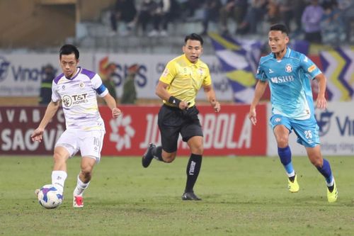 Nhà vua trở lại
