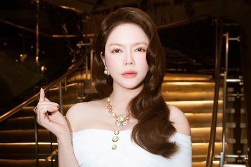 'Nữ hoàng kim cương' Lý Nhã Kỳ tiết lộ cách giữ an toàn khi diện trang sức bạc tỷ xuất hiện trước công chúng