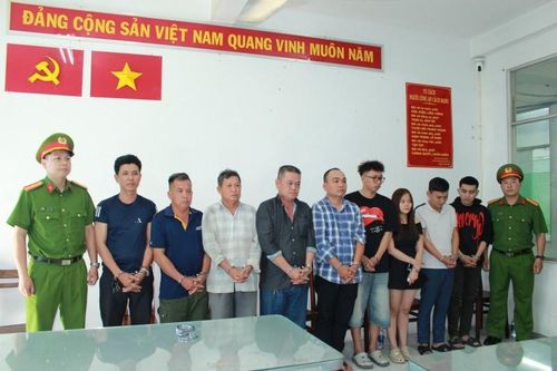 Bắt khẩn cấp 9 người vụ khiêng quan tài trước chợ Bến Thành