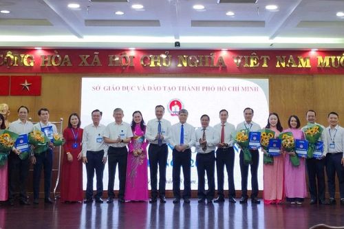 Sở GD&ĐT TPHCM bổ nhiệm, điều động nhiều nhân sự sau khi sắp xếp, tinh gọn