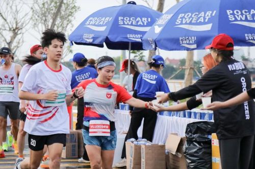 Gần 4.000 thầy, trò Trường ĐH Văn Lang tham gia giải chạy VLU RUN 2025