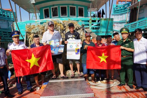 Tăng cường tình đoàn kết quân dân qua các phong trào thi đua 'Dân vận khéo'