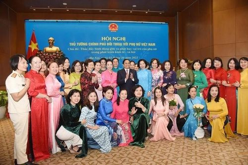 Bảo đảm bình đẳng giới, thúc đẩy quyền tham gia chính trị của phụ nữ