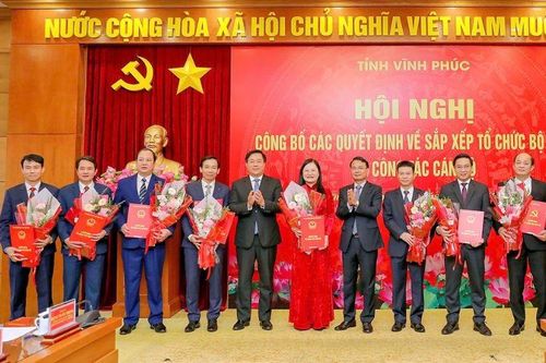 Vĩnh Phúc công bố các Quyết định về sắp xếp tổ chức bộ máy