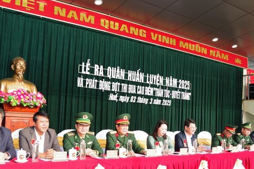 Lực lượng vũ trang TP Huế ra quân huấn luyện năm 2025