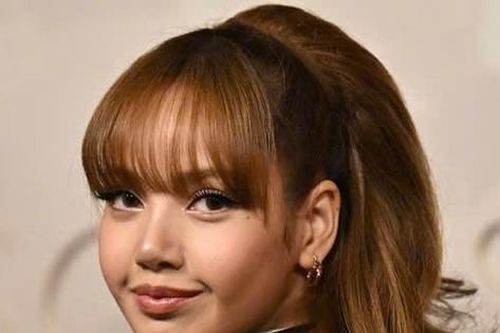 Lisa (BlackPink) dẫn đầu danh sách mặc thảm họa