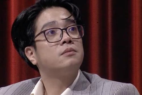 Bùi Anh Tuấn: 'Tôi không xứng đứng trên sân khấu'