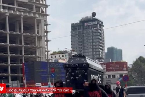 Sự thật về nhóm người khiêng quan tài 'dạo phố' ở TP.HCM