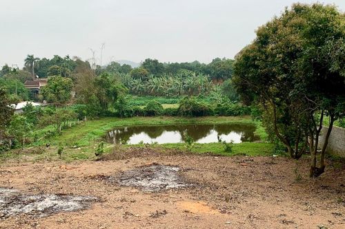 Diện tích đất trong sổ đỏ chênh với thực tế có được mua bán 'sang tay'?