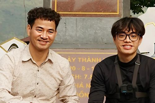 Con lớn điển trai của NSND Xuân Bắc, Khánh Thi - Phan Hiển mừng 17 năm bên nhau