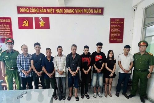 Bắt khẩn cấp 9 người vụ khiêng quan tài dạo phố ở trung tâm TP Hồ Chí Minh