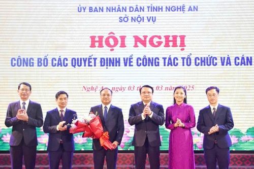 Sở Nội vụ Nghệ An công bố quyết định tổ chức bộ máy và công tác cán bộ