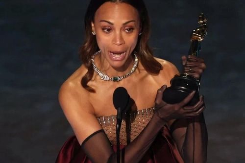 Zoe Saldana lần đầu tiên sở hữu tượng vàng, 'Anora' có giải thưởng thứ 2