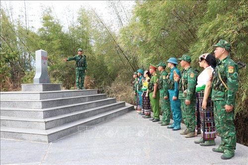 Gắn kết quân dân, bảo vệ chủ quyền biên cương