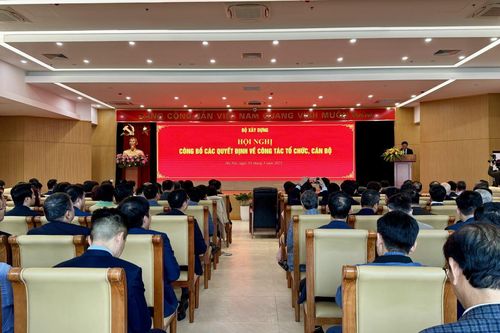 Công bố quyết định của Đảng ủy Bộ Xây dựng về công tác tổ chức cán bộ