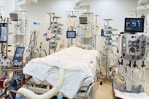 Cứu sống ngoạn mục người đàn ông ngưng tim, ngưng thở hơn 60 phút
