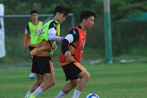 Cựu sao ĐT Việt Nam chính thức lên tiếng về việc rời HAGL, bầu Đức đứng ngồi không yên