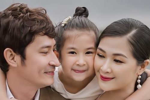 Vợ cũ Huy Khánh: 'Mình dạy con không sống cảm tính để không sai lầm như mẹ'