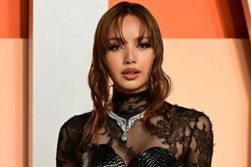 'Thảm họa' thời trang tại Oscar 2025 mang tên Lisa