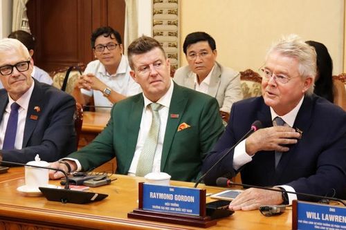 Động lực thúc đẩy phát triển kinh tế công nghệ cao