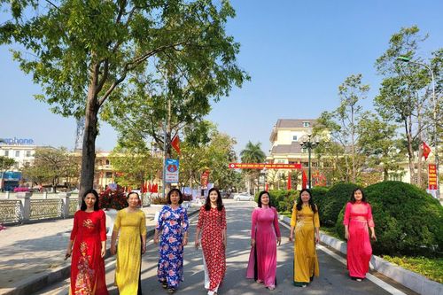 Công đoàn Viên chức tỉnh hưởng ứng 'Tuần lễ áo dài'