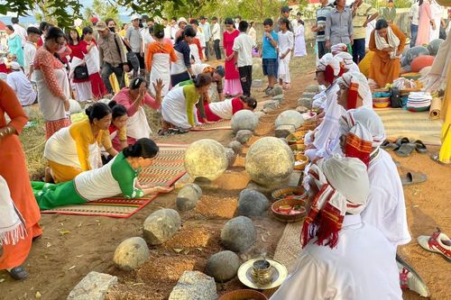 Nét đẹp văn hóa của người Chăm Bàni trong tháng Ramưvan