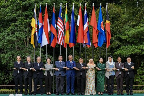 ASEAN thảo luận các sáng kiến thúc đẩy hợp tác kinh tế