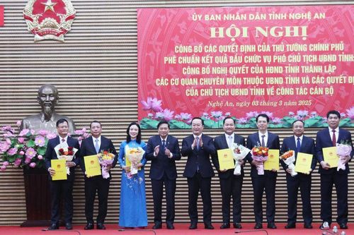 Nghệ An công bố 7 Giám đốc Sở sau sắp xếp, hợp nhất