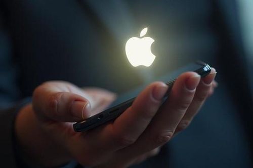 Apple trì hoãn nâng cấp Siri đến 2027: Cuộc đua AI vẫn chưa tới hồi kết
