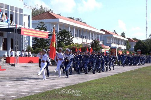 Lữ đoàn 127 ra quân huấn luyện