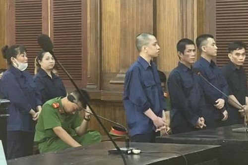 Buôn 'hàng trắng' kiếm lời, nhóm đối tượng lãnh án nghiêm khắc