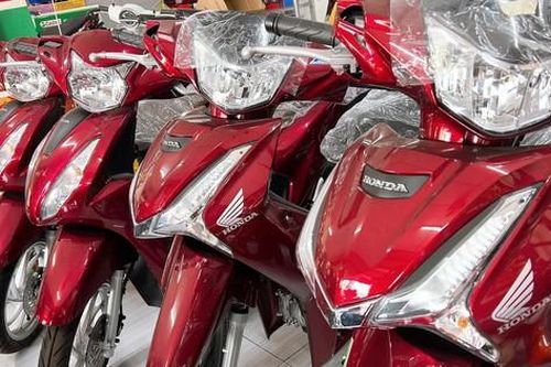 Giá xe Future 125 FI mới nhất, giảm sâu chưa từng có, Wave Alpha và RSX lo thua doanh số