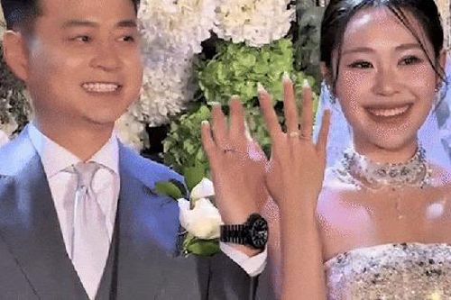 Con trai cố NSND Hoàng Dũng tưởng nhớ bố trong đám cưới