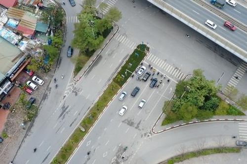 Hiện trạng nút giao chuẩn bị được xây dựng hầm chui 6 làn xe để giảm ùn tắc ở Hà Nội
