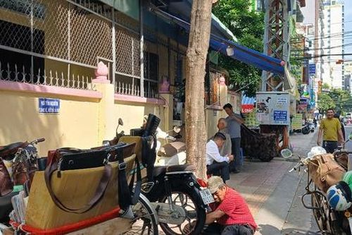 Sau 1 ngày ra quân giành lại vỉa hè tại thành phố du lịch: Nha Trang chỗ thông thoáng, nơi vẫn bị chiếm dụng