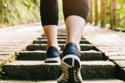 Điều gì sẽ xảy ra khi bạn đi bộ quá nhiều?