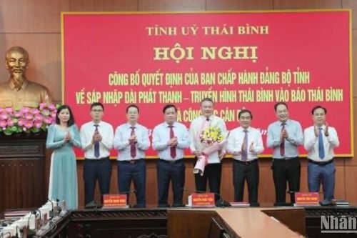 Thái Bình: Sáp nhập Đài Phát thanh-Truyền hình Thái Bình vào Báo Thái Bình