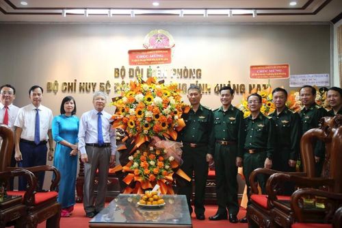 Lãnh đạo tỉnh Quảng Nam chúc mừng Bộ đội Biên phòng