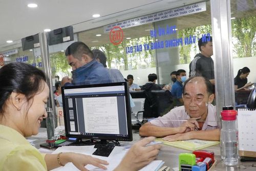 Chủ tịch UBND TPHCM yêu cầu đẩy mạnh tiếp nhận thủ tục hành chính không phụ thuộc địa giới hành chính