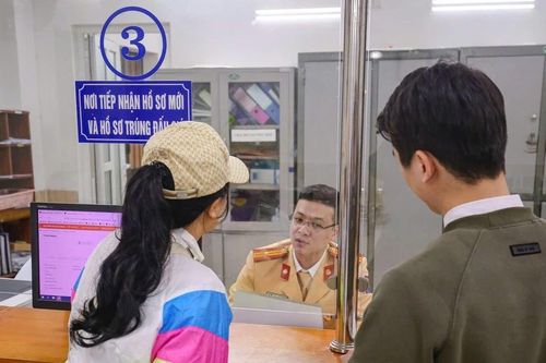 Các địa chỉ tiếp nhận đăng ký, cấp biển số ô tô, xe máy tại Hà Nội