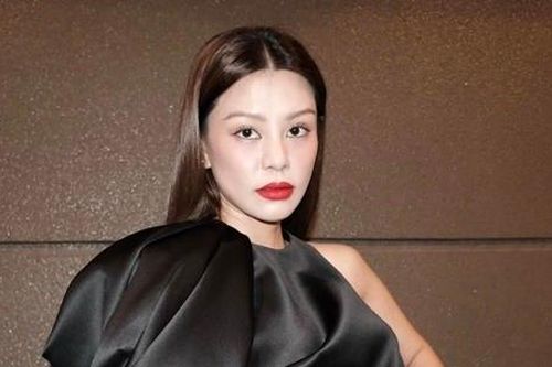 'Chị đẹp' Bùi Lan Hương đáp trả khi bị chê hát nhạc Trịnh
